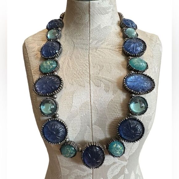 Vintage Avon Blue Stone Necklace - Picture 1 of 8